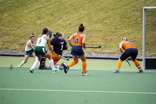 Syracuse has yet to allow a goal in 350 minutes of field hockey this season. 